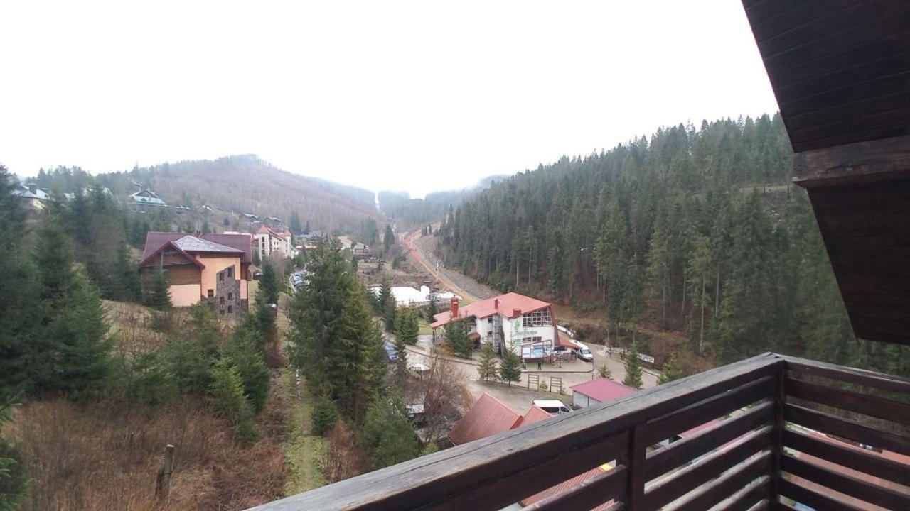 Біля Витягу Slavske Pokoj fotografie